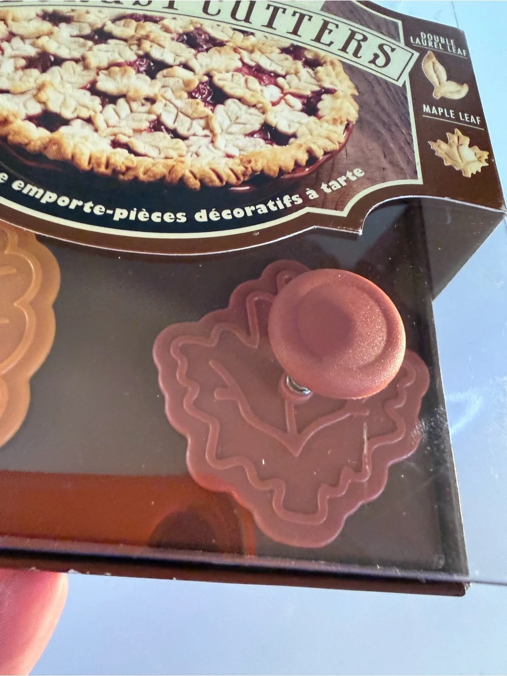 Williams Sonoma Autumn Leaves Piecrust Cutters - NIB from 2010